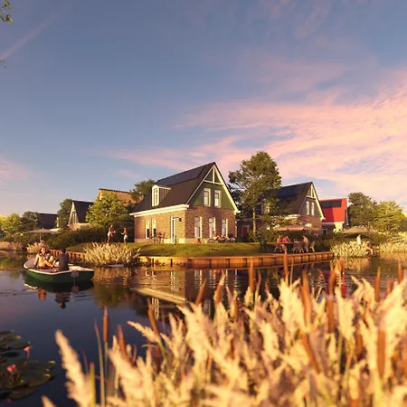 Dormio Water Medemblik 리조트 *